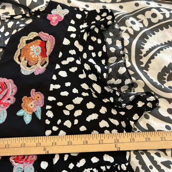 Womens Black White Dot Floral‎ Embroidered V Neck Dress Size L Boho Casual Flowy - Picture 4 of 8